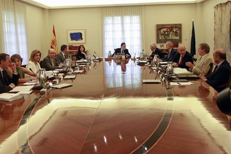 5/08/2016. El presidente en funciones preside la reunión del Consejo de Ministros. El presidente del Gobierno en funciones, Mariano Rajoy, p...